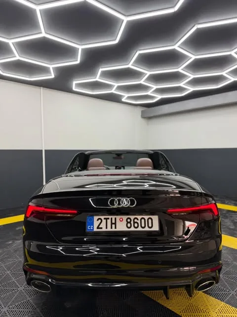 Audi A5 Cabrio zezadu