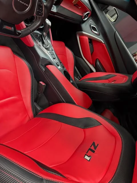 Sedadla interiéru Chevrolet Camaro SS
