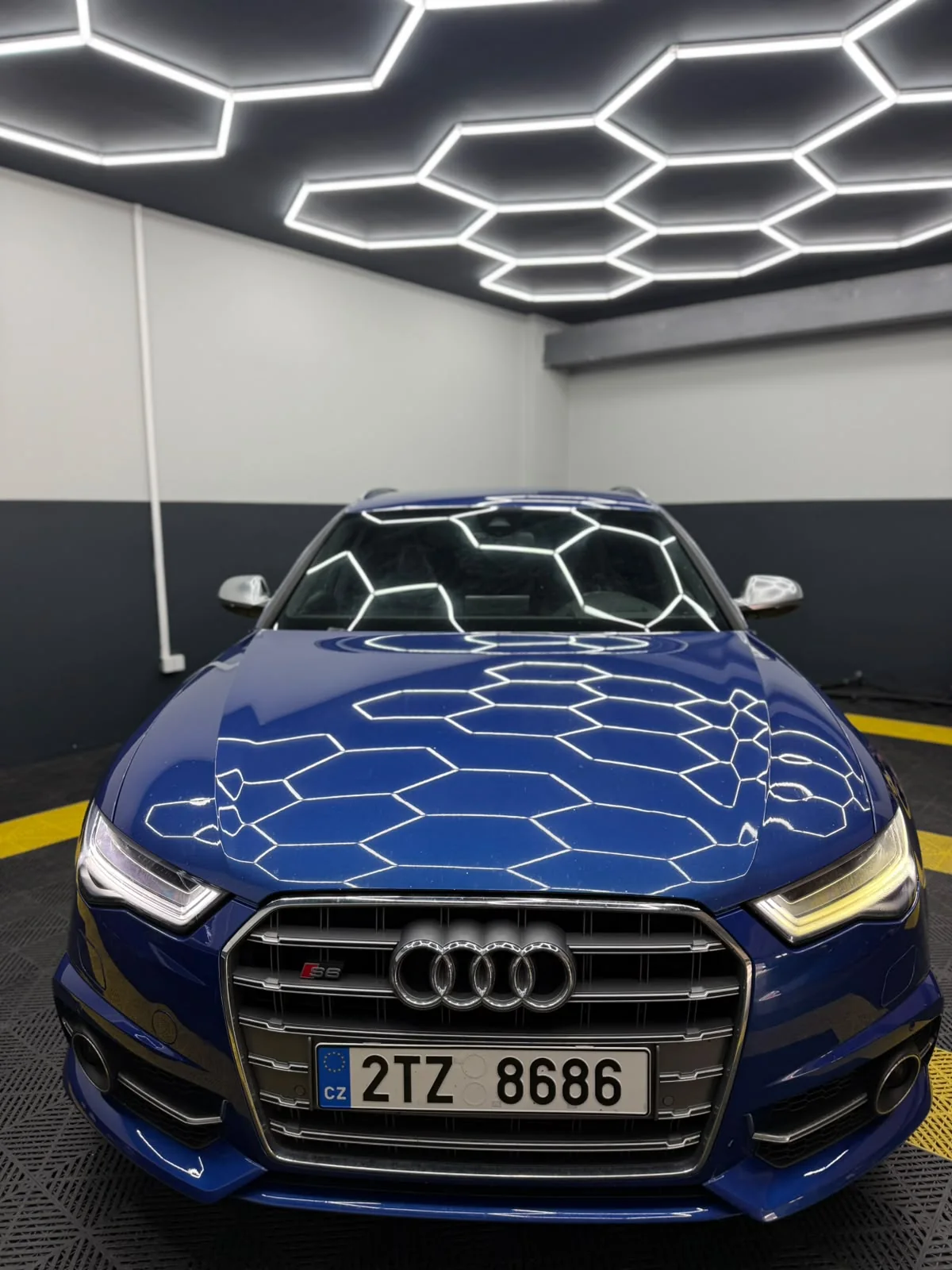 Audi S6 zezadu